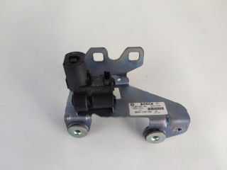 bontott BMW 5 F11 Csomagtérajtó Zárszerkezet