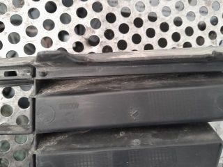 bontott BMW 5 F11 Első Lökhárító Alsó Középső Díszrács