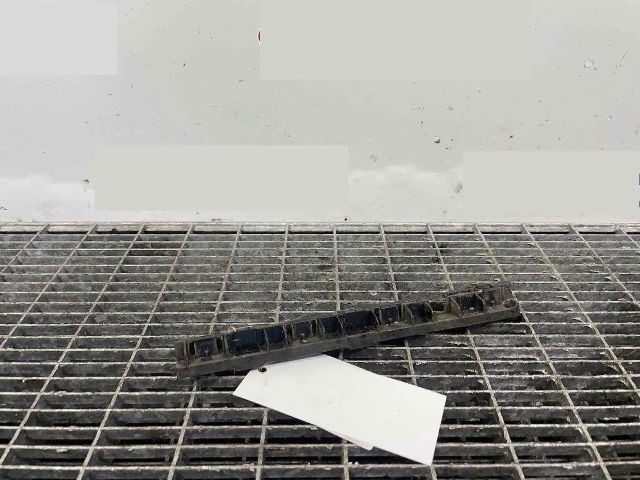 bontott BMW 5 F11 Első Lökhárító Tartó Felső