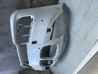 bontott BMW 5 F11 Első Lökhárító (Üresen)