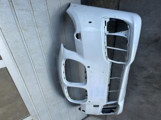bontott BMW 5 F11 Első Lökhárító (Üresen)