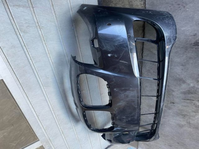 bontott BMW 5 F11 Első Lökhárító (Üresen)