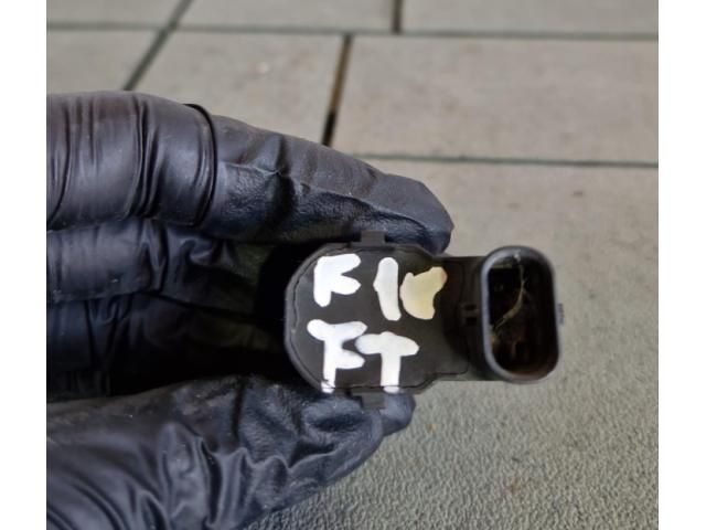 bontott BMW 5 F11 Első Tolatóradar Fej