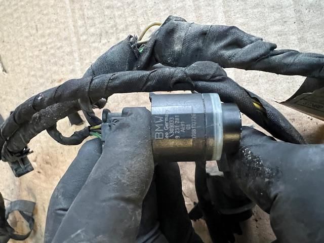 bontott BMW 5 F11 Első Tolatóradar Fej