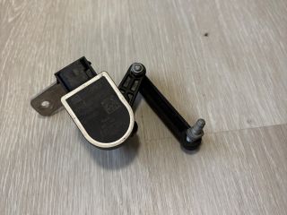 bontott BMW 5 F11 Első Xenon Szintszabályzó Jeladó