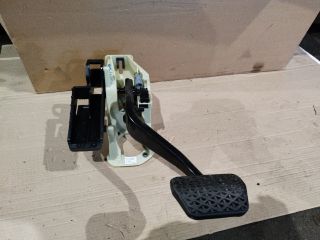 bontott BMW 5 F11 Fékpedál