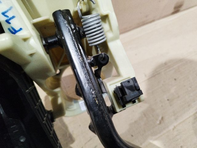 bontott BMW 5 F11 Fékpedál