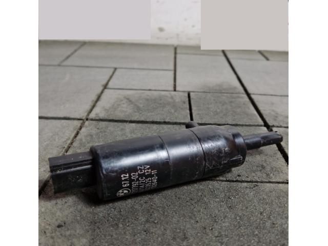 bontott BMW 5 F11 Fényszórómosó Szivattyú