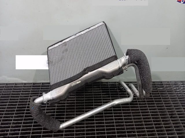 bontott BMW 5 F11 Fűtőradiátor