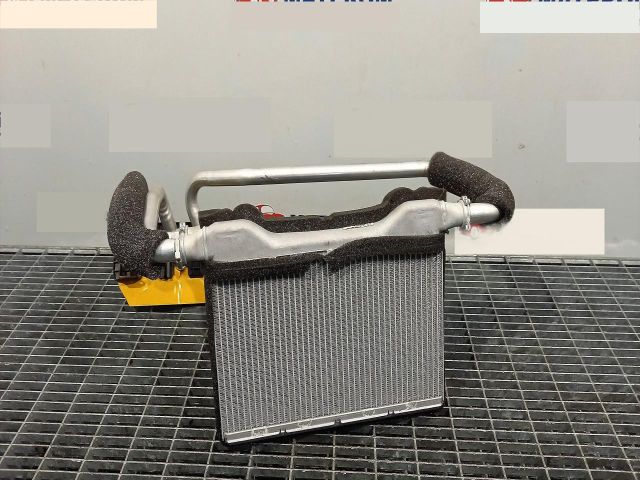 bontott BMW 5 F11 Fűtőradiátor