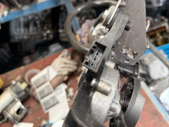 bontott BMW 5 F11 Hátsó Ablaktörlő Motor