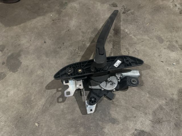 bontott BMW 5 F11 Hátsó Ablaktörlő Motor