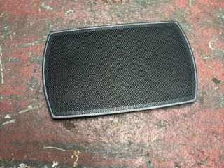 bontott BMW 5 F11 Hátsó Hangszóró Burkolat