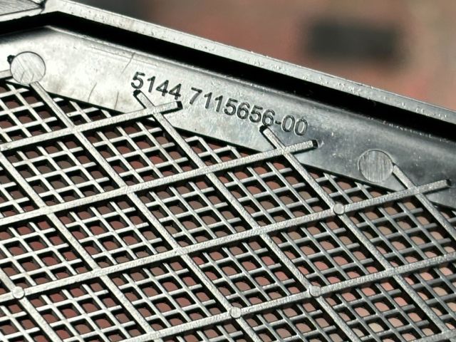 bontott BMW 5 F11 Hátsó Hangszóró Burkolat