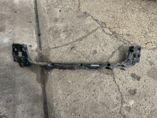 bontott BMW 5 F11 Hátsó középső Lökhárító Tartó (Műanyag)