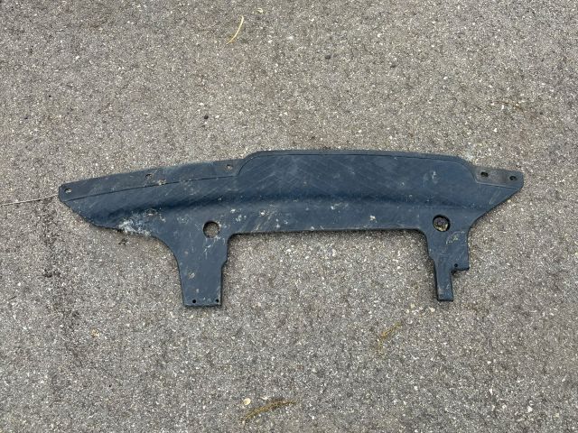 bontott BMW 5 F11 Hátsó Lökhárító Alsó (Műanyag)