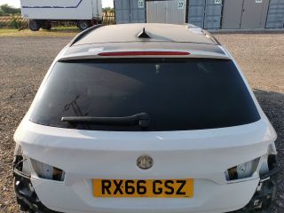 bontott BMW 5 F11 Hátsó Szélvédő