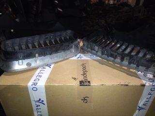 bontott BMW 5 F11 Hűtőrács