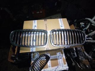bontott BMW 5 F11 Hűtőrács