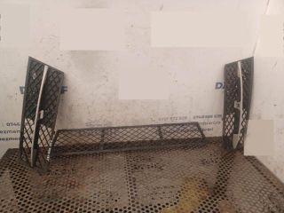 bontott BMW 5 F11 Hűtőrács