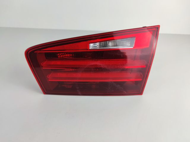 bontott BMW 5 F11 Jobb Belső Hátsó Lámpa