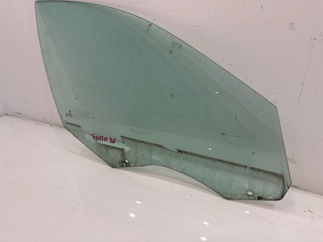 bontott BMW 5 F11 Jobb első Ablak