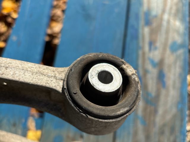 bontott BMW 5 F11 Jobb első Felső Lengőkar