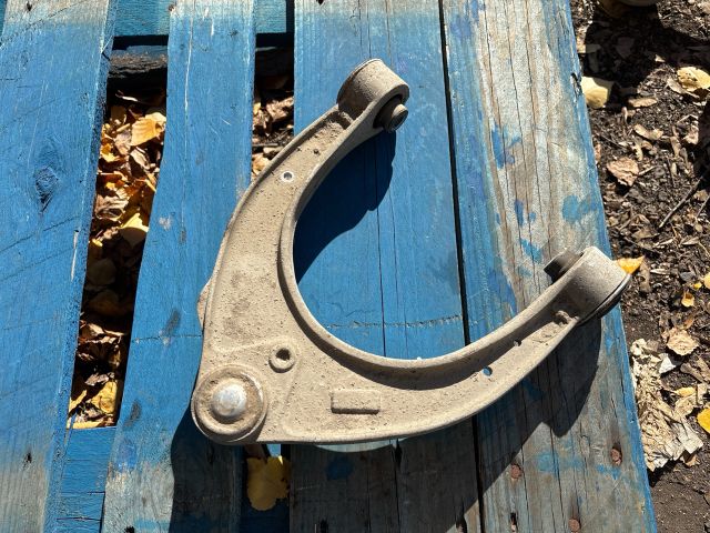 bontott BMW 5 F11 Jobb első Felső Lengőkar