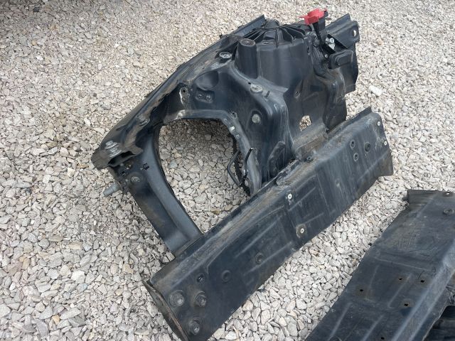 bontott BMW 5 F11 Jobb első Hossznyúlvány