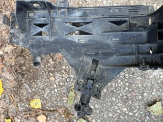 bontott BMW 5 F11 Jobb Fényszóró Lámpakeret