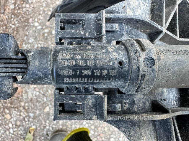 bontott BMW 5 F11 Jobb Fényszóró Lámpakeret