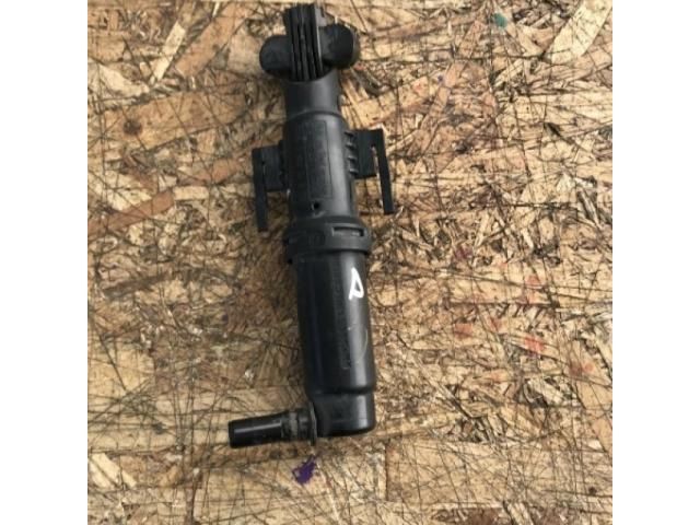 bontott BMW 5 F11 Jobb Fényszórómosó Fúvóka