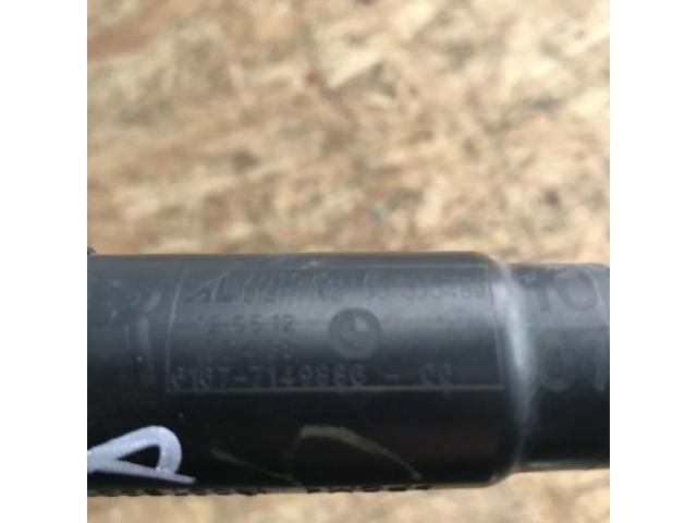 bontott BMW 5 F11 Jobb Fényszórómosó Fúvóka