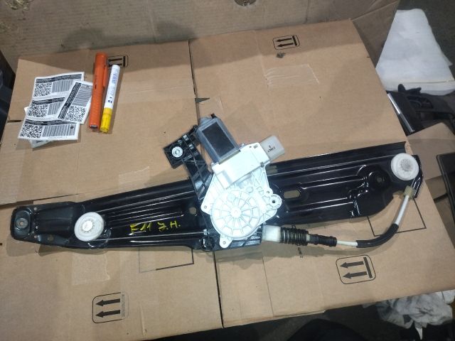 bontott BMW 5 F11 Jobb hátsó Ablakemelő Szerkezet (Elektromos)