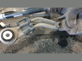 bontott BMW 5 F11 Jobb hátsó Alsó Első Lengőkar