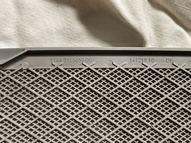 bontott BMW 5 F11 Jobb hátsó Hangszóró Burkolat