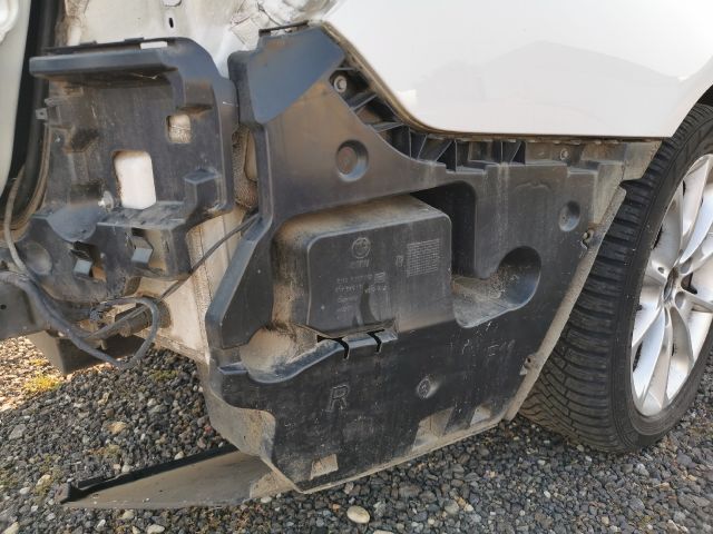 bontott BMW 5 F11 Jobb hátsó Lökhárító Tartó (Műanyag)