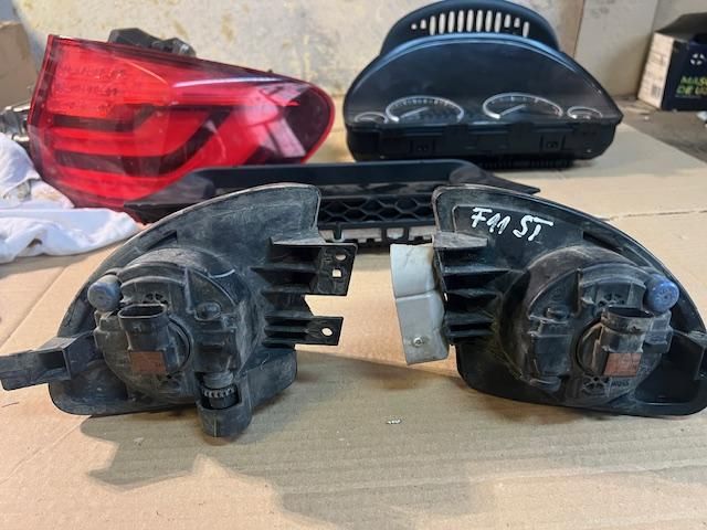 bontott BMW 5 F11 Jobb Ködfényszóró