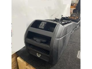 bontott BMW 5 F11 Könyöklő