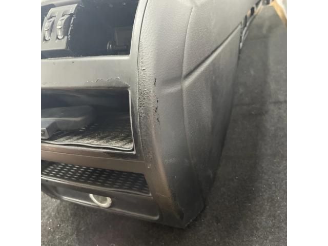 bontott BMW 5 F11 Könyöklő