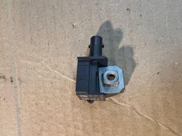 bontott BMW 5 F11 Központi Ütközés Érzékelő