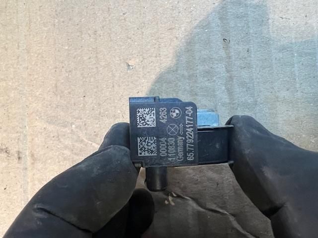 bontott BMW 5 F11 Központi Ütközés Érzékelő