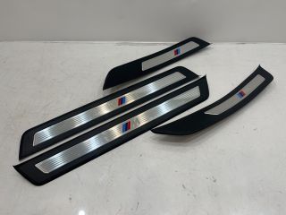 bontott BMW 5 F11 Küszöb Díszléc Szett