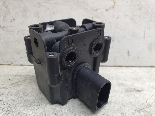 bontott BMW 5 F11 Légrugó Vezérlő