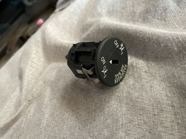 bontott BMW 5 F11 Légzsák Kapcsoló