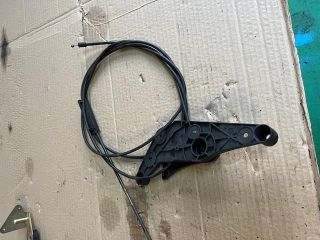 bontott BMW 5 F11 Motorháztető Nyitó Kar / Gomb