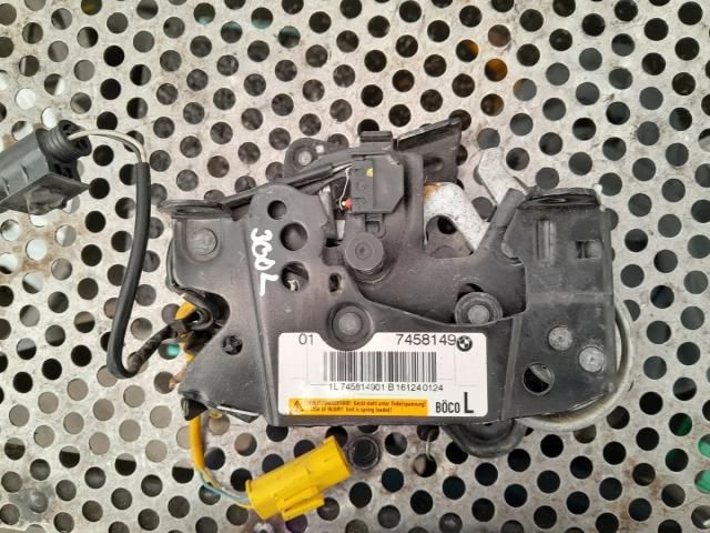 bontott BMW 5 F11 Motorháztető Zárszerkezet