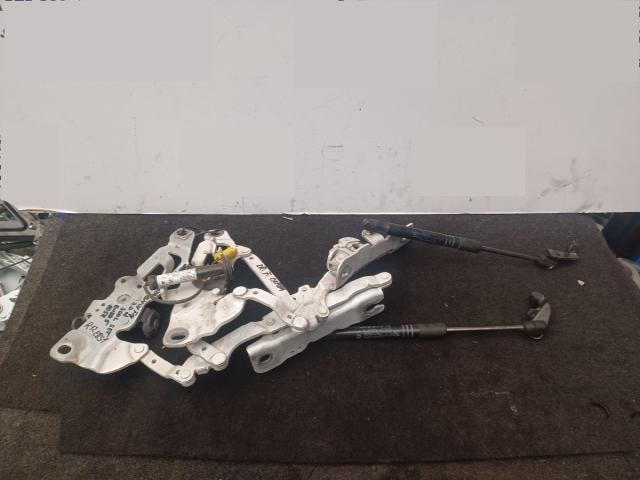 bontott BMW 5 F11 Motorháztető Zsanér Pár