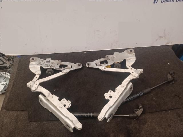 bontott BMW 5 F11 Motorháztető Zsanér Pár