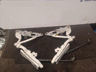 bontott BMW 5 F11 Motorháztető Zsanér Pár